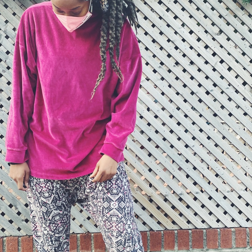 VINTAGE VELVET LONG SLEEVE TURTLENECK